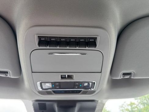 Used 2023 Ford F250 Lariat w/ Lariat Ultimate Package AWD/4WD image 12