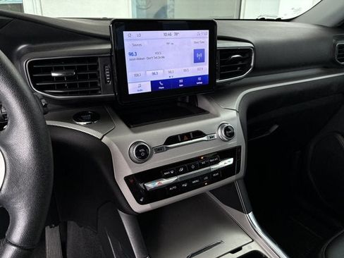Used 2023 Ford Explorer XLT w/ Equipment Group 202A RWD image 15