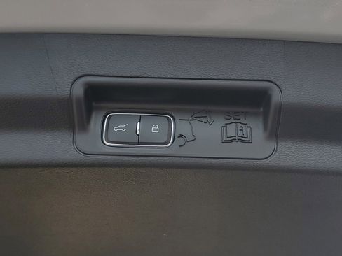 New 2026 Ford Explorer Active w/ Active Comfort Package image 8