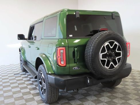 Used 2025 Ford Bronco Outer Banks AWD/4WD image 3