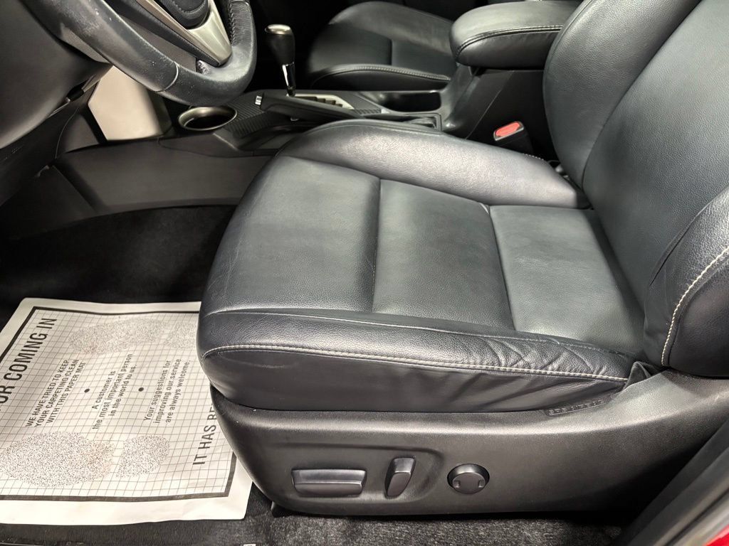 Used 2015 Toyota RAV4 Limited w/ Technology Package AWD/4WD image 13