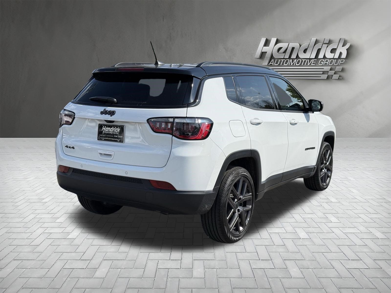 Used 2026 Jeep Compass Limited AWD/4WD image 10