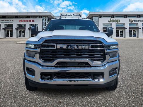 New 2026 RAM 5500 Tradesman w/ Chrome Appearance Group AWD/4WD image 3
