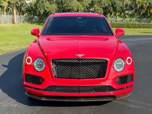 Used 2019 Bentley Bentayga image 8