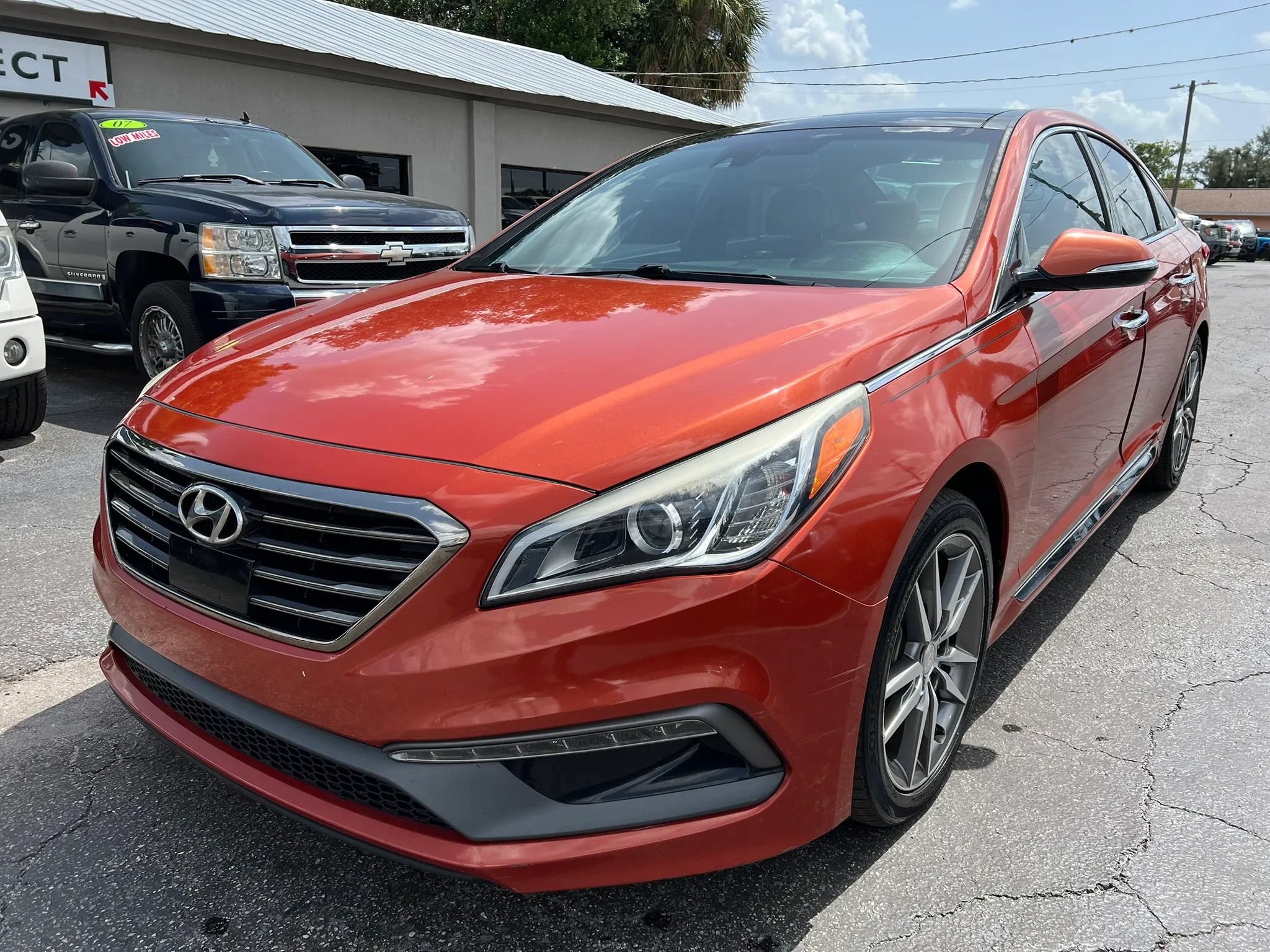 Used 2015 Hyundai Sonata Sport 2.0T w/ Option Group 07 FWD image 2