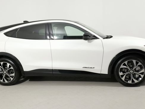 Used 2022 Ford Mustang Mach-E Premium image 10