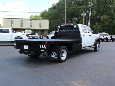 Used 2024 RAM 5500 Tradesman w/ Chrome Appearance Group AWD/4WD image 13