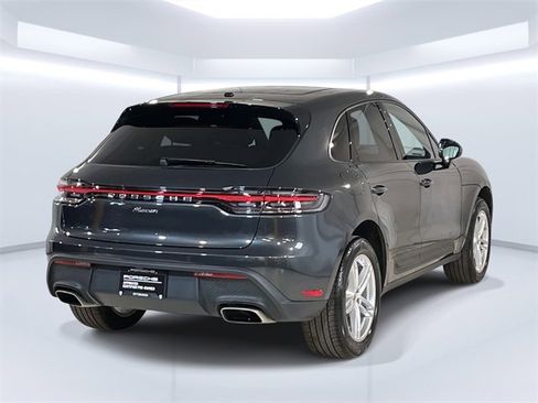 Used 2025 Porsche Macan image 7