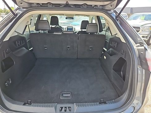 Used 2024 Ford Edge SEL image 19