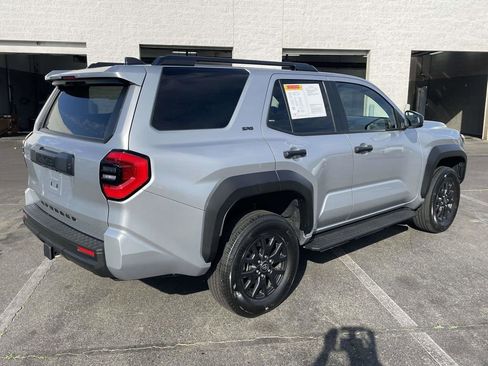 Used 2025 Toyota 4Runner SR5 AWD/4WD image 9