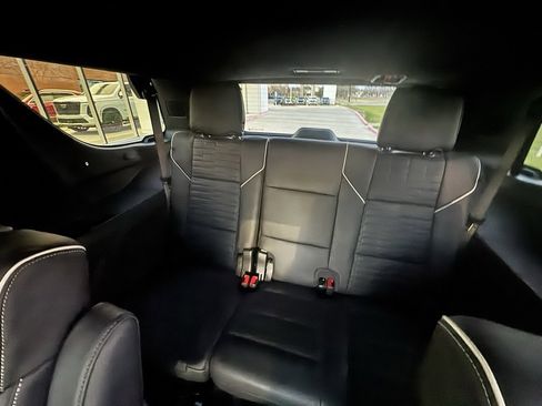 Used 2025 Cadillac Escalade Sport Platinum w/ LPO, ONYX Package image 16