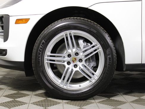 Used 2021 Porsche Macan AWD/4WD image 13