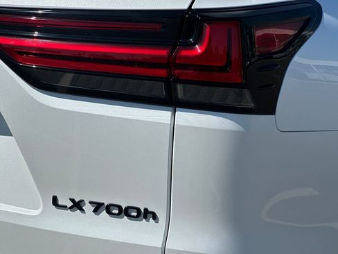New 2026 Lexus LX 700h Overtrail image 27