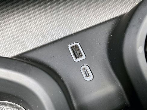 Used 2025 GMC Sierra 3500 AT4 w/ AT4 Premium Plus Package image 19