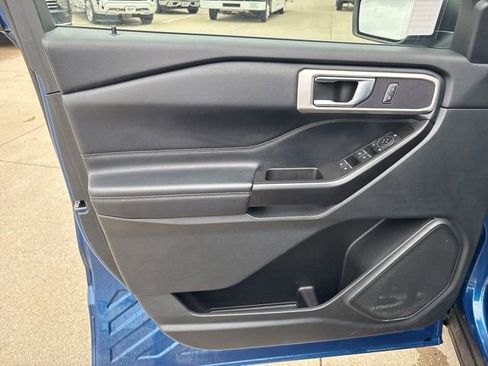 Used 2020 Ford Explorer XLT w/ Equipment Group 202A AWD/4WD image 13