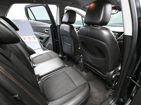 Used 2019 Chevrolet Trax LT w/ LT Convenience Package image 36