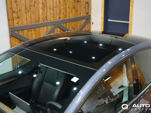 Used 2021 Tesla Model 3 Performance image 9