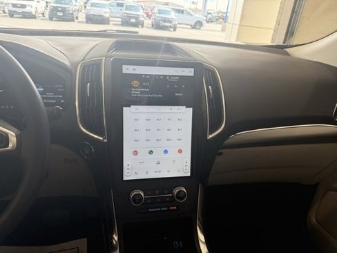 Used 2024 Ford Edge Titanium w/ Titanium Elite Package image 24