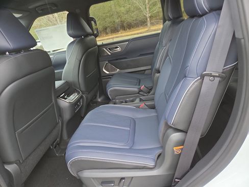 Used 2026 INFINITI QX80 4WD image 7