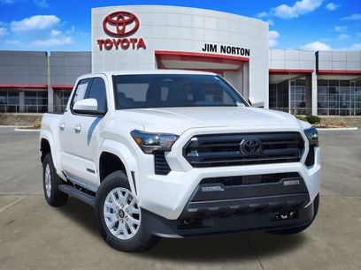 New 2025 Toyota Tacoma SR5