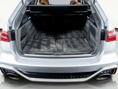 Used 2025 Audi RS 6 performance image 57