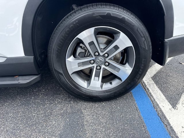 Certified 2025 Honda Pilot EX-L image 11