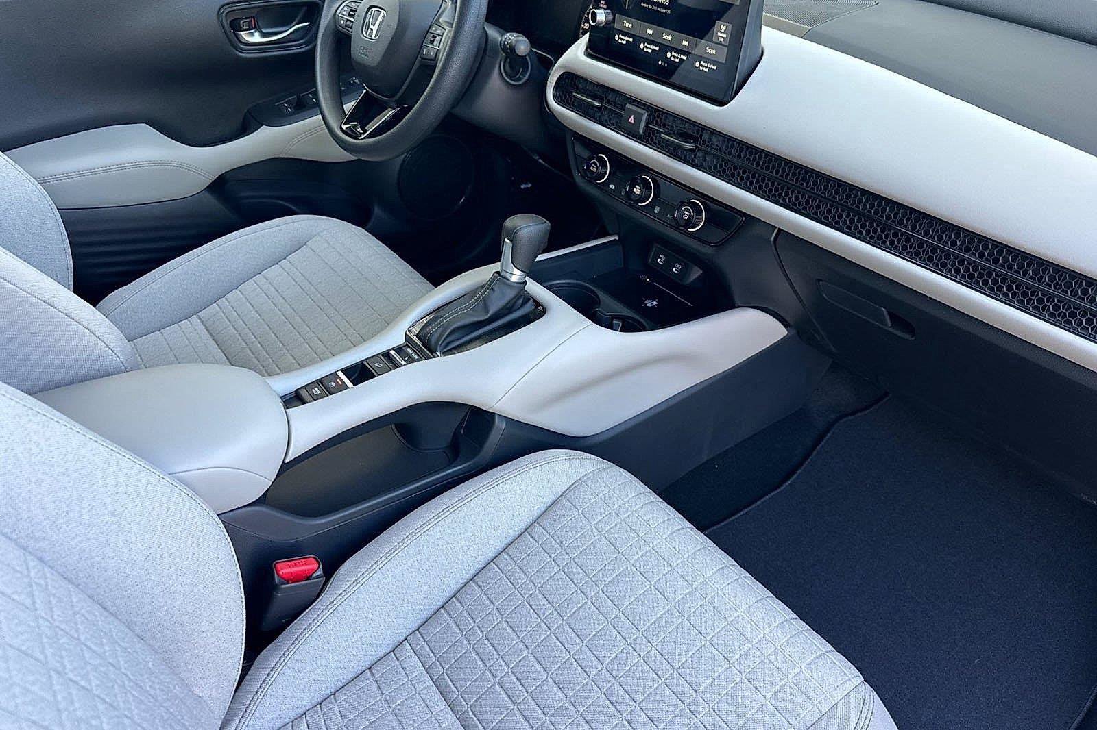 New 2027 Honda HR-V LX image 14
