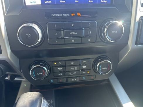 Used 2019 Ford F150 Lariat image 24