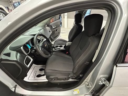 Used 2017 Chevrolet Equinox LS FWD image 50