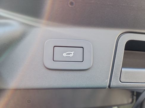 Used 2026 Land Rover Range Rover Velar S image 14