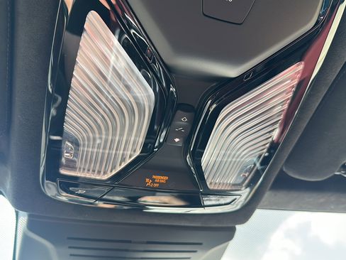 New 2026 BMW X6 xDrive40i w/ Climate Comfort Package image 28