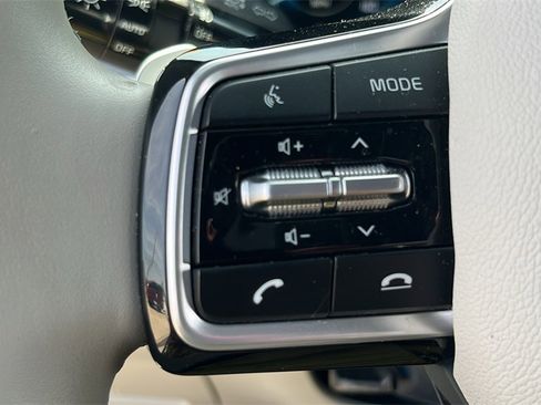 Used 2023 Kia Sorento SX Prestige image 32