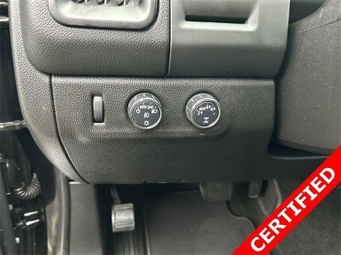 Used 2017 Chevrolet Colorado LT w/ LT Convenience Package image 17