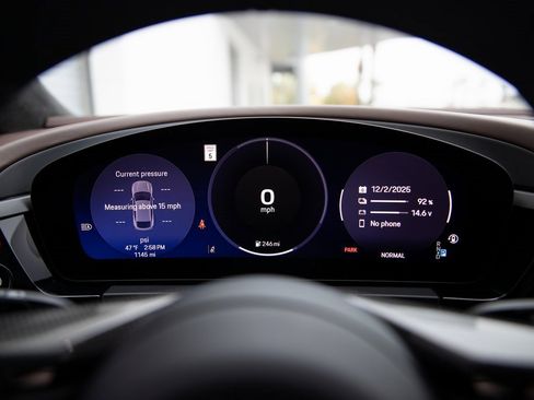 Certified 2025 Porsche Macan Turbo Electric image 17