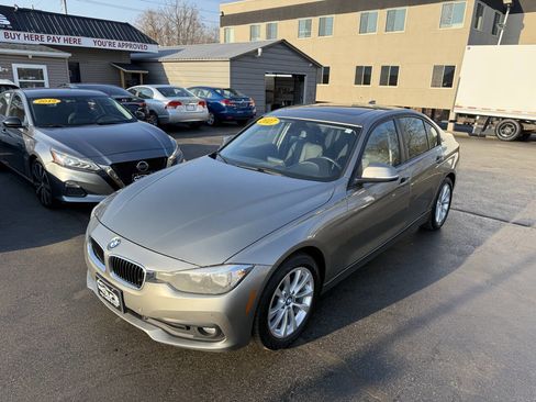 Used 2017 BMW 320i xDrive Sedan image 2