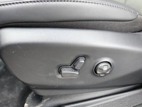 New 2026 Chrysler Pacifica Select FWD image 21