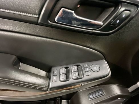 Used 2017 Chevrolet Tahoe LT image 24