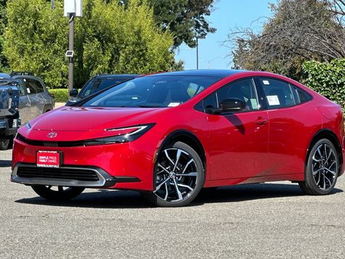 New 2026 Toyota Prius Plug-In Hybrid FWD image 2