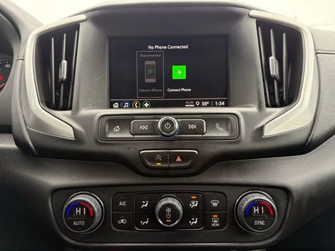 Used 2023 GMC Terrain SLE w/ Driver Convenience Package image 28