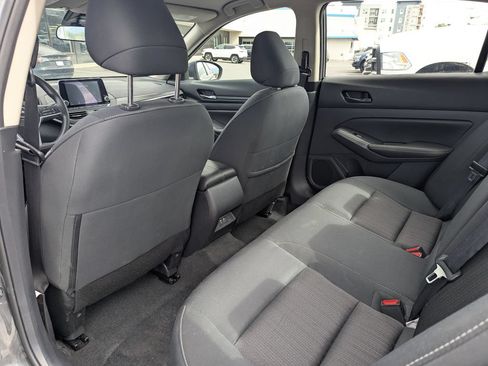 Used 2025 Nissan Altima 2.5 SV FWD image 29