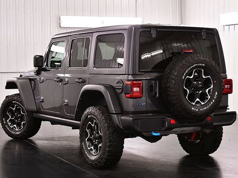 Used 2021 Jeep Wrangler Unlimited Rubicon 4xe w/ Cold Weather Group AWD/4WD image 5