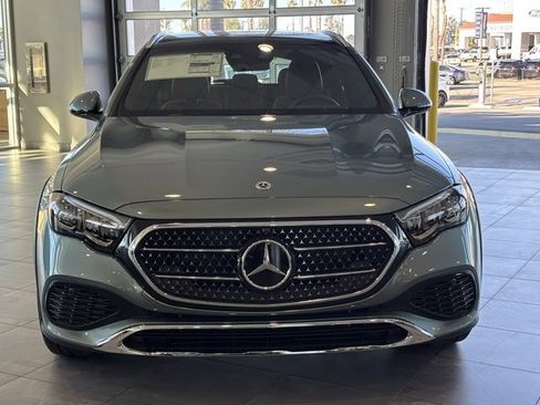 New 2026 Mercedes-Benz E 450 4MATIC All-Terrain Wagon image 11