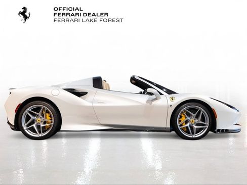 Certified 2023 Ferrari F8 Tributo RWD image 9
