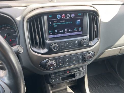 Used 2017 Chevrolet Colorado Z71 AWD/4WD image 12