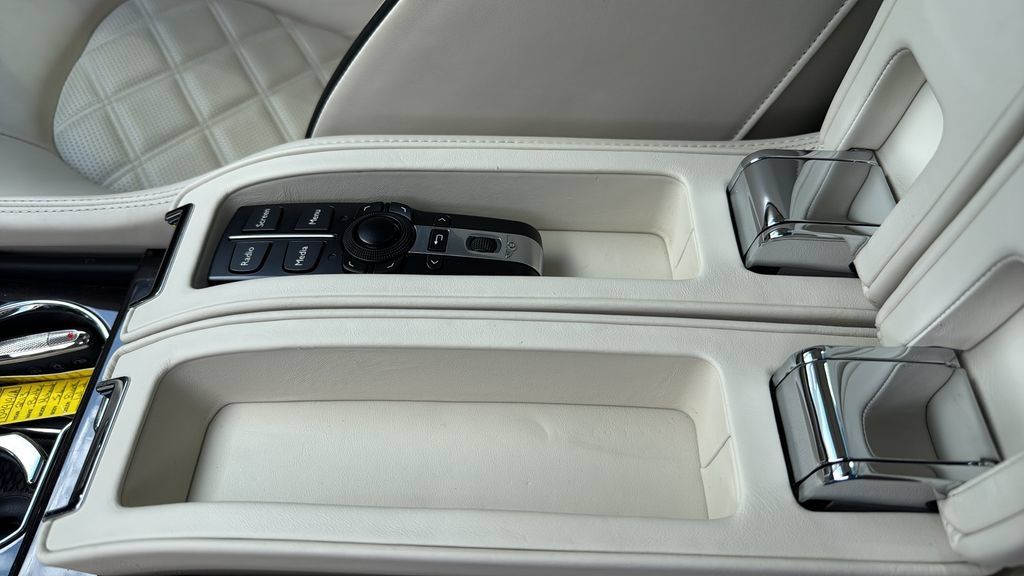 Used 2013 Bentley Mulsanne RWD image 51