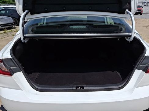 Used 2025 Toyota Camry SE FWD image 30