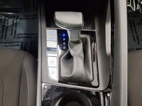 Used 2025 Hyundai Elantra SEL image 33