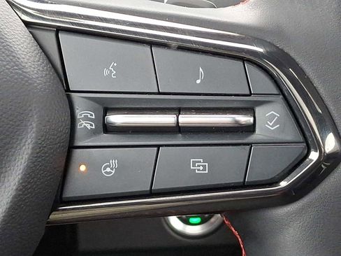 Used 2024 Chevrolet Traverse RS image 23