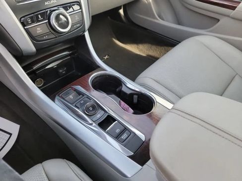 Used 2017 Acura TLX w/ Technology Package FWD image 19