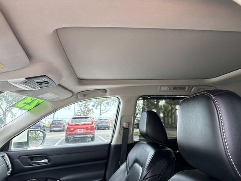 Used 2023 Nissan Pathfinder SL w/ SL Premium Package AWD/4WD image 24